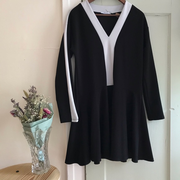 Zara skater dress black & white size S 🖤